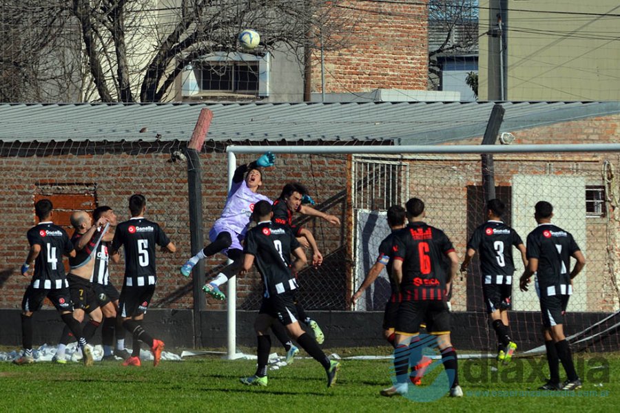 Juventud y Sportivo igualaron sin goles