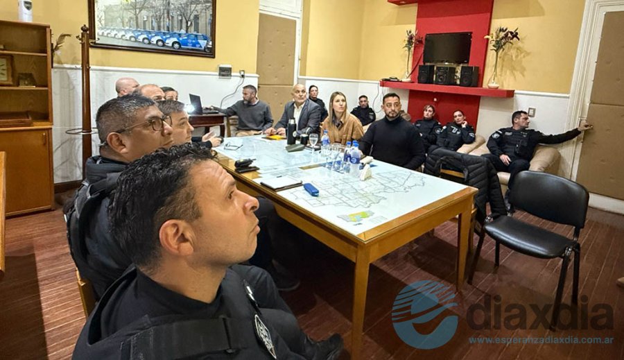 La evaluación de las estadísticas en la URXI Las Colonias - Foto Prensa Gobierno Santa Fe