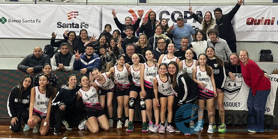 El festejo en Rosario de las chicas U13 de Almagro