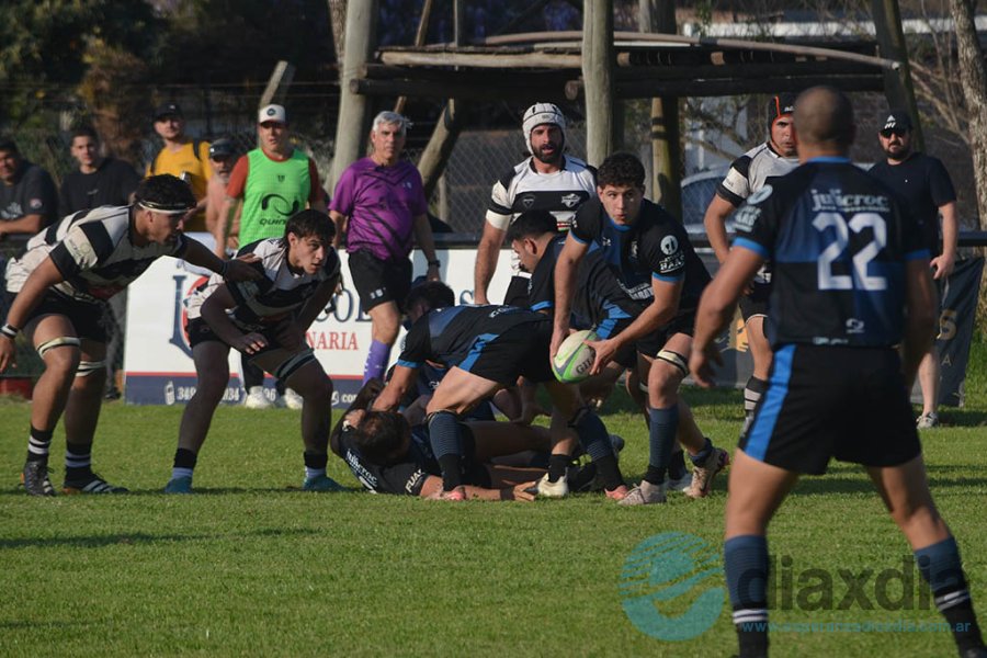 Alma Juniors ganó en el Polideportivo