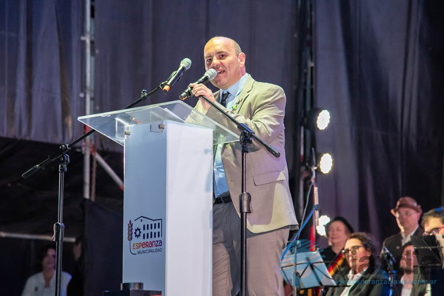 El intendente durante su mensaje en el acto