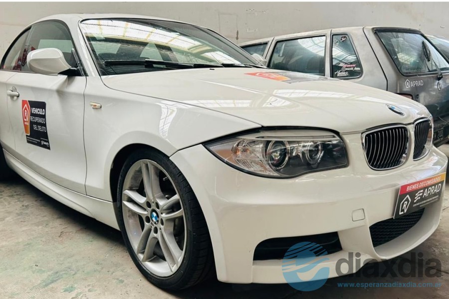 Algunos de los vehículos que van a remate