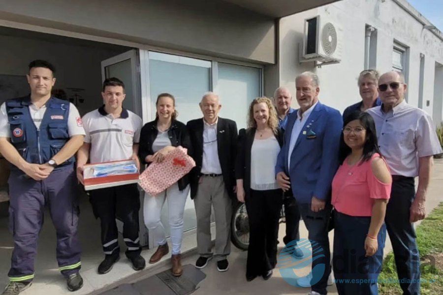 Las autoridades y los elementos donados