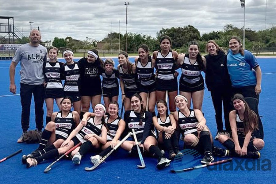 El equipo Sub16 de Alma Juniors