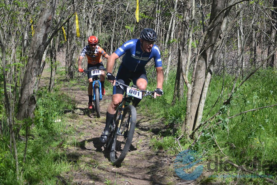 El ingreso del ganador a los senderos
