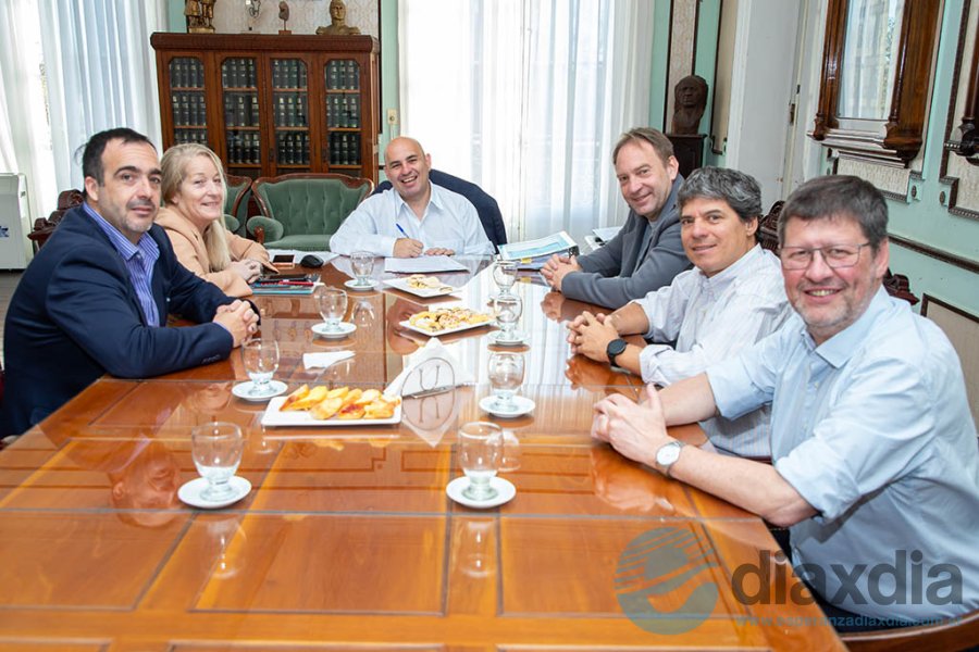 Müller, Grenón y concejales del Frente Unidos