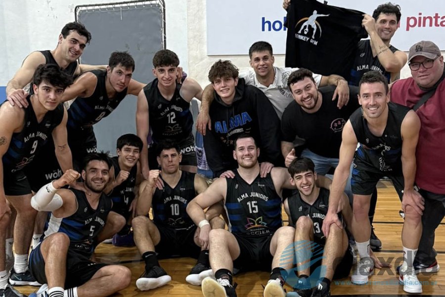 El festejo de Alma Juniors en Santa Fe
