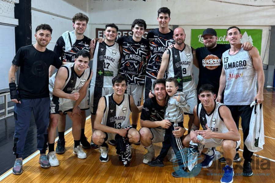 El equipo de Almagro B tras la victoria