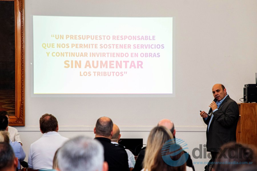 Rodrigo Müller en su presentación