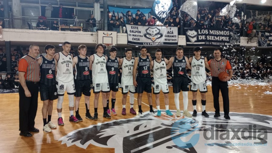 La previa del &uacute;ltimo cl&aacute;sico en cancha de Almagro - Archivo