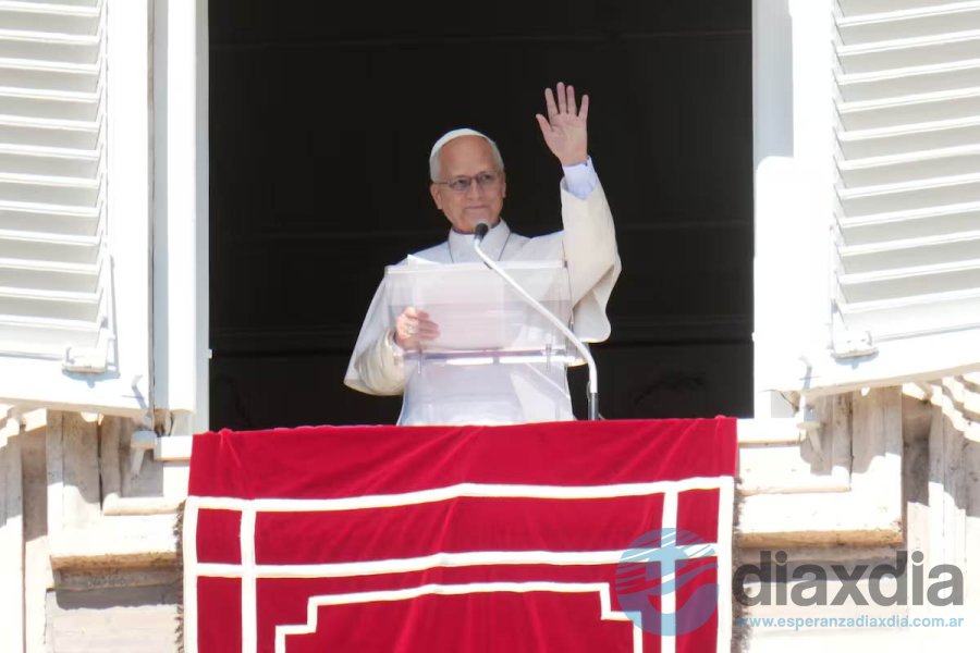 El Papa León realizó el anuncio este domingo